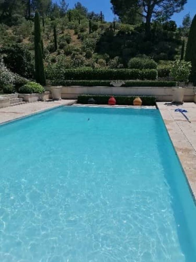 Un piscinier à votre service
